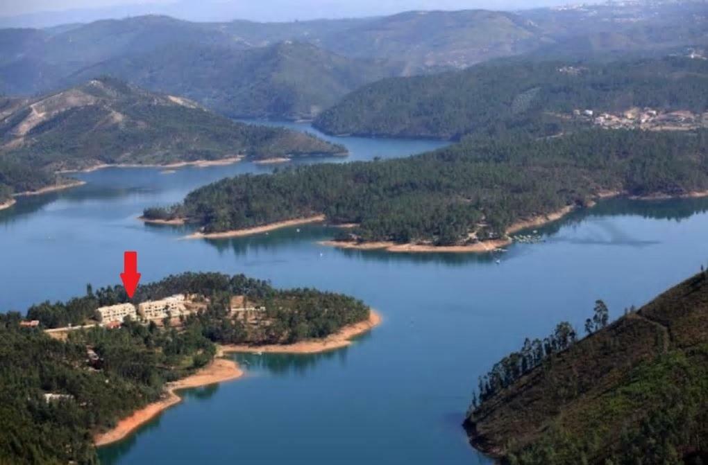 Апартаменти Apartamento Rio Zezere Феррейра-ду-Зезере Екстер'єр фото